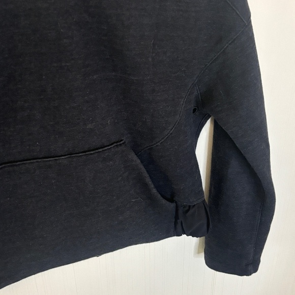 Lululemon Black cropped Reversible Hoodie SZ 4 - Picture 6 of 8
